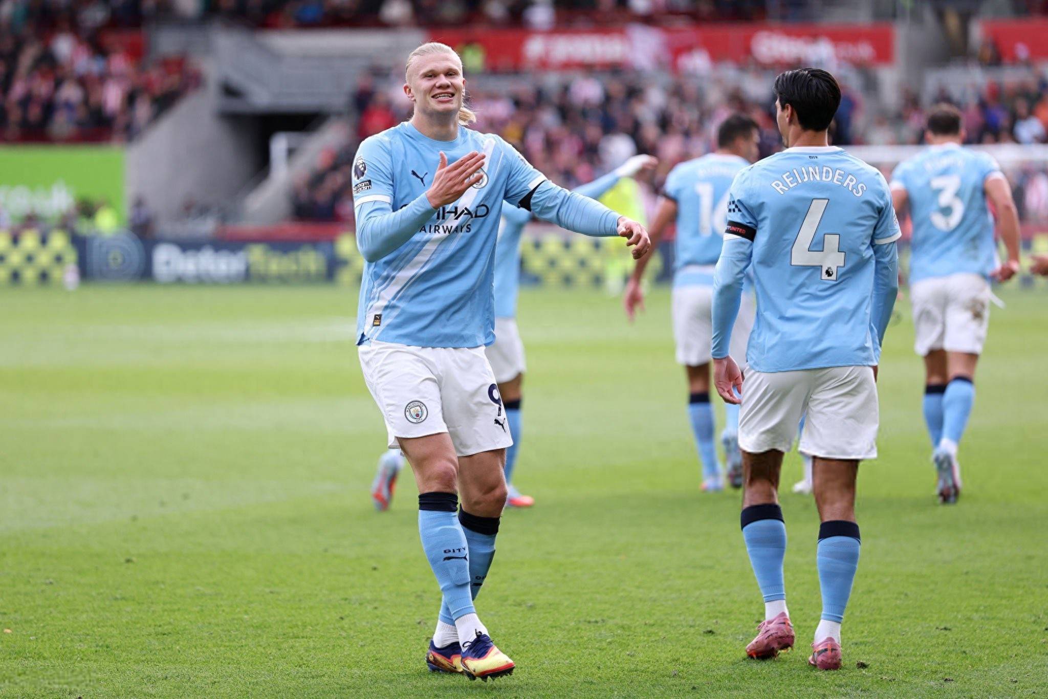 离开中超后，他成了足坛“倒钩之王”