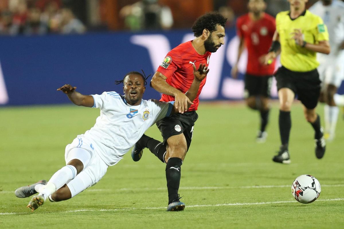 詹姆斯公开出生具体时间 东契奇幽默回应：我41岁大概都得跛行了