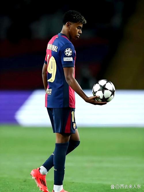 考虑下场欧冠关闭南看台，德雷森：放烟火的球迷需管理