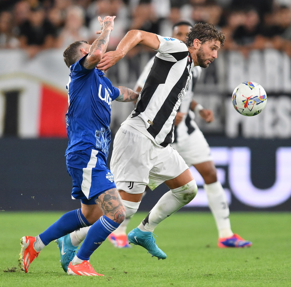 [中超]卡扎伊什维利兜射中柱 刘彬彬补射破门