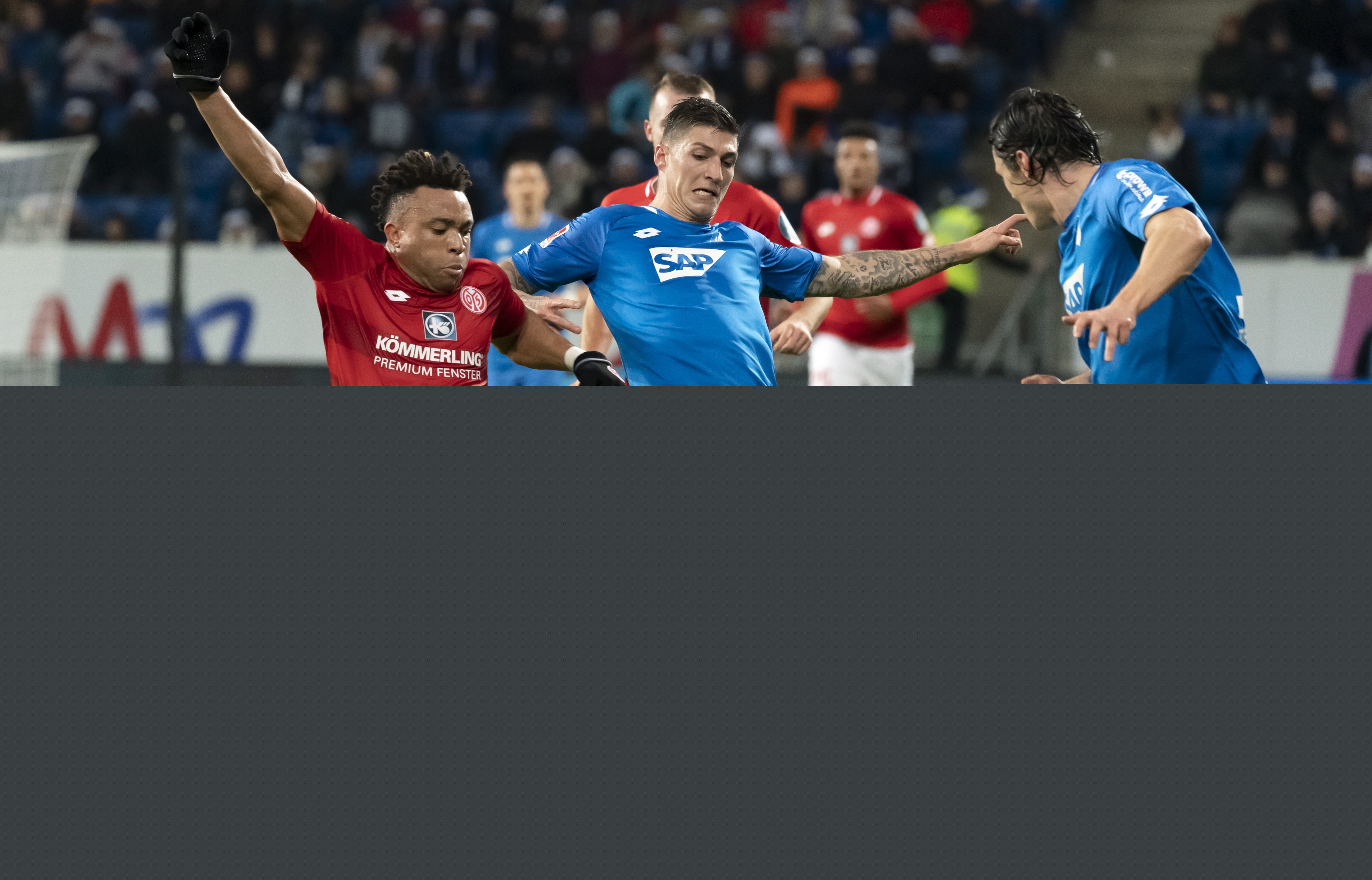 中超：山东泰山2-2深圳队连续不败